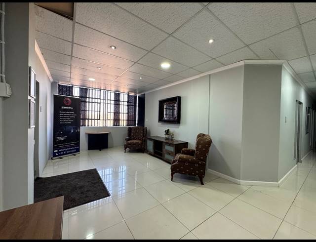 3,355M² BUSINESS CENTRE FOR SALE IN LAUDIUM